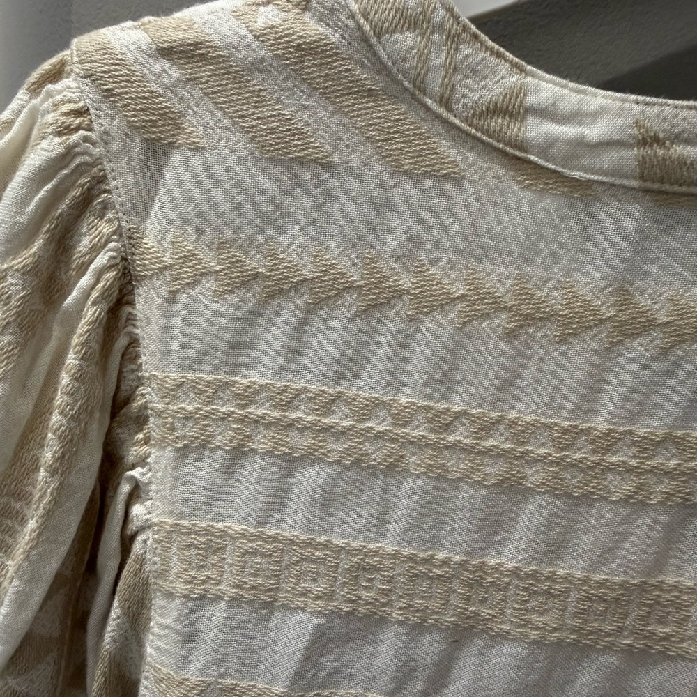 Old Navy Cream Textured V-Neck Peasant Top-Lg - Picture 6 of 6